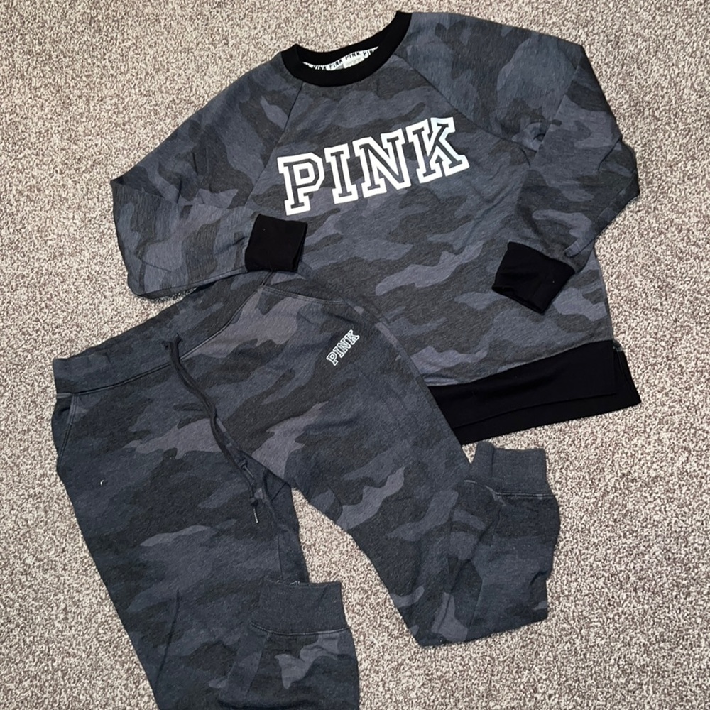 VS PINK gray camo sweat suit